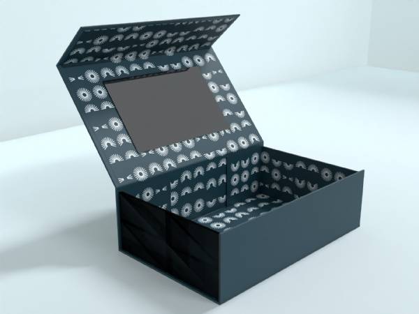Faltbare Magnetbox, rundum bedruckt, mit einem Spiegel auf der Innenseite des Deckels. Passend für Optiker, als hochwertige Verpackung für Kontaktlinsen.